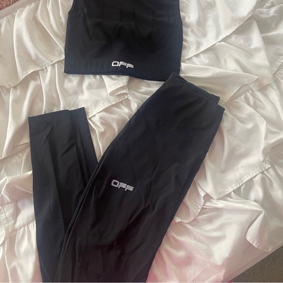 Off- White Active Set - Picture 1 of 6